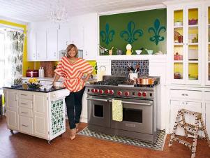 Fnm_060113 Sunny Anderson Star Kitchen_s4x3