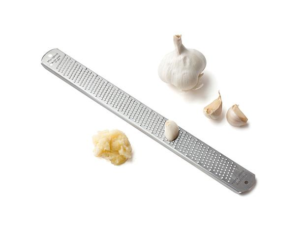 grated garlic