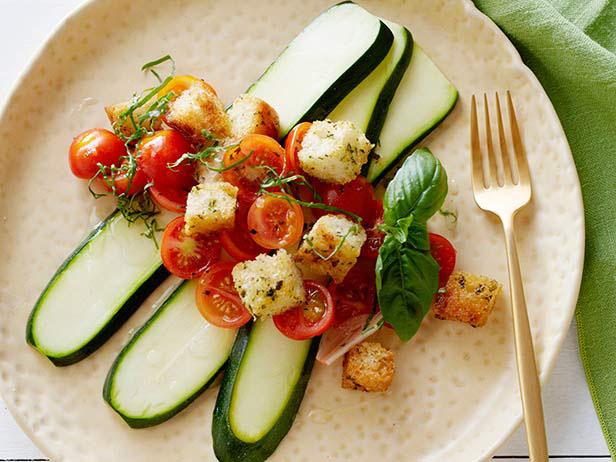 Summer Zucchini and Tomato Panzanella Salad