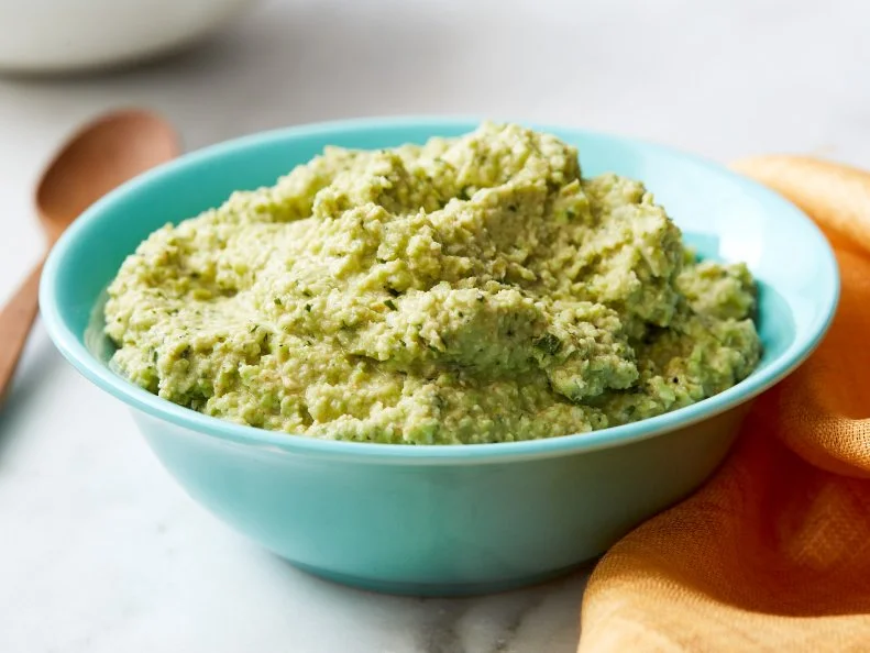 FN Flat Recipe: Spicy Edamame Dip, TRISHA YEARWOOD, Trisha's Southern Kitchen, Poker Night,