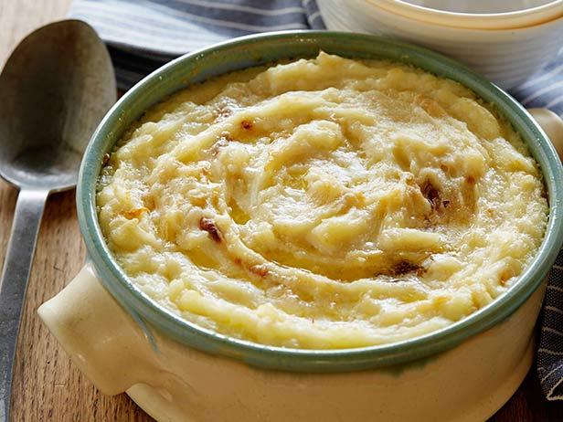 Ree Drummond Roasted Garlic Mashed Potatoes