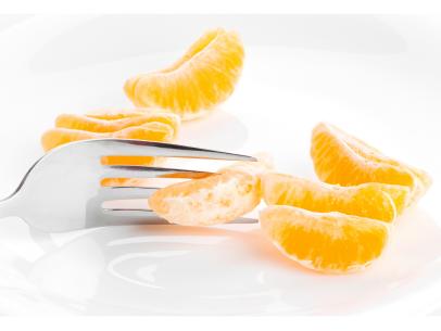 https://food.fnr.sndimg.com/content/dam/images/food/fullset/2013/6/26/4/HE_orange-on-plate-thinkstock_s4x3.jpg.rend.hgtvcom.406.305.suffix/1375577896380.jpeg