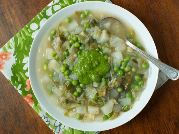 Peas and Potato Soup With Tarragon Pesto - The Weekender