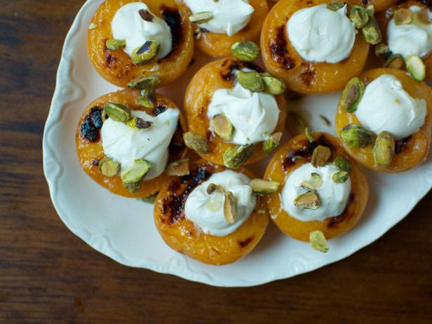 Roasted Apricots with Mascarpone and Pistachios
