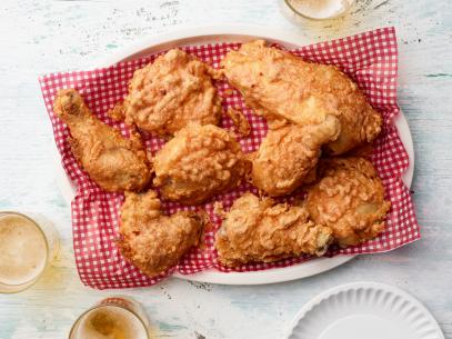 Ree Drummond's Fried Chicken for the Big House Clean Up and Spring is Sprung episodes of The Pioneer Woman with Ree Drummond, as seen on Food Network.