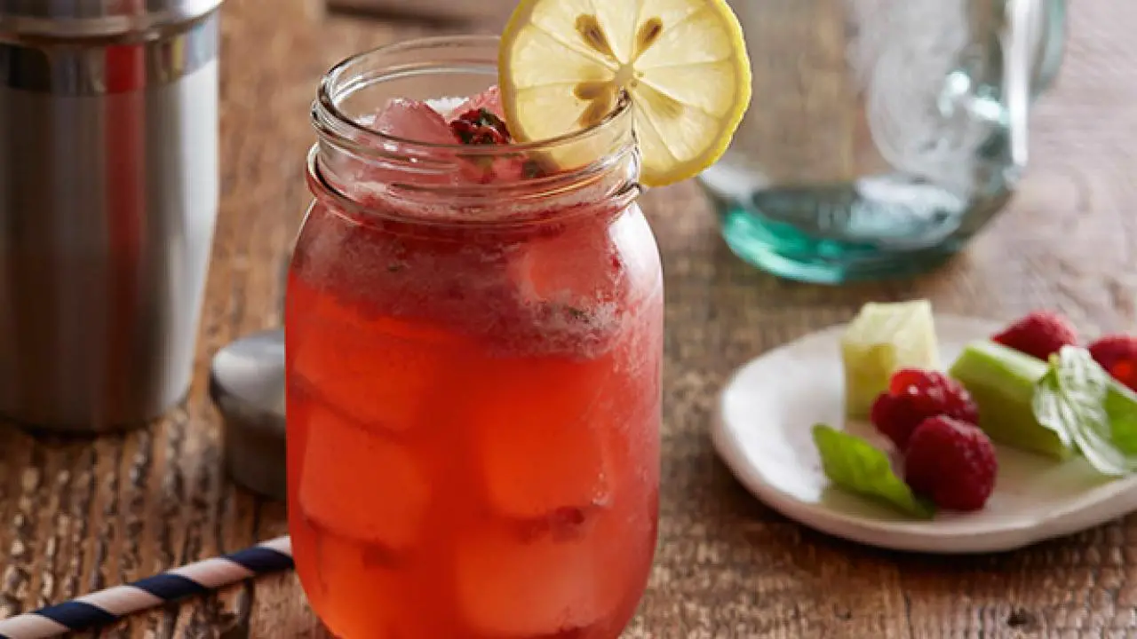 Guy's Sweet Tea Cocktail