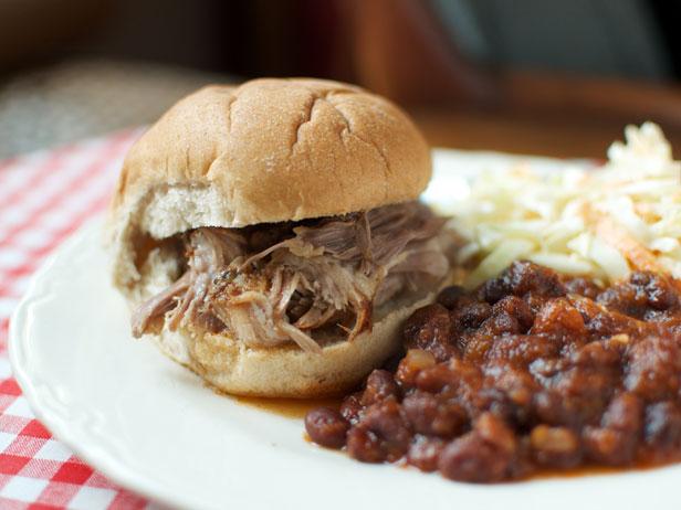 Slow Cooker Georgia Pulled Pork Barbecue - The Weekender