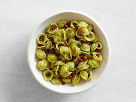Romaine Pesto with Sesame Seeds, Asiago and Sun-Dried Tomatoes