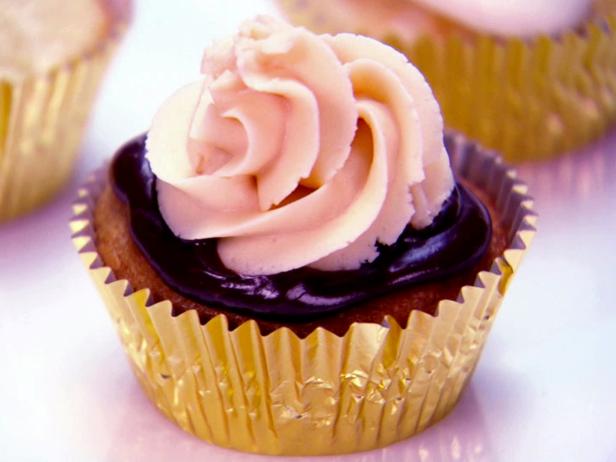 Banana, Chocolate, Peanut Butter Cupcakes