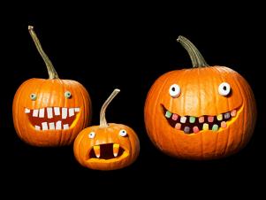 FNM_100113-Sweet-Teeth-Candy-Pumpkin_s4x3