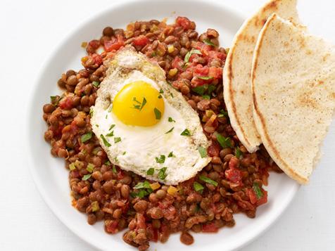 Lentils with Fried Eggs — Meatless Monday