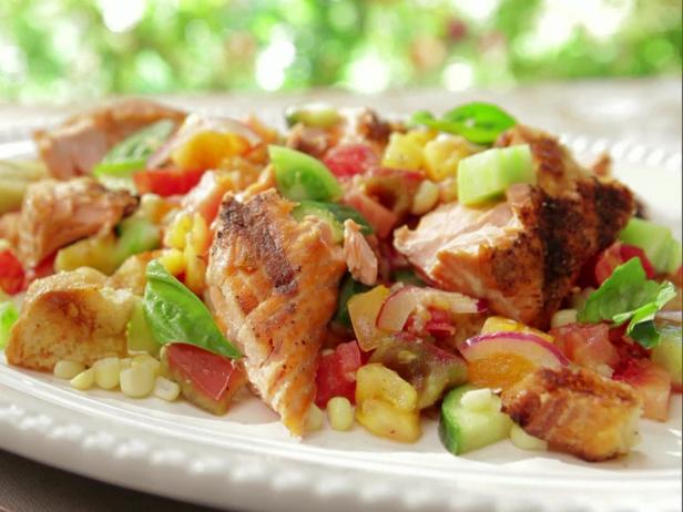 Heirloom Tomato and Grilled Corn Panzanella with Salmon_image