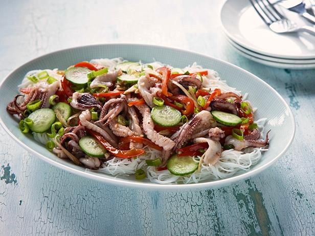 Calamari Stirfry with Peppers and Cukes
