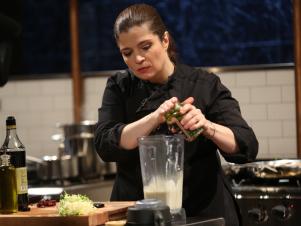POSH_Alex-Guarnaschelli_s4x3