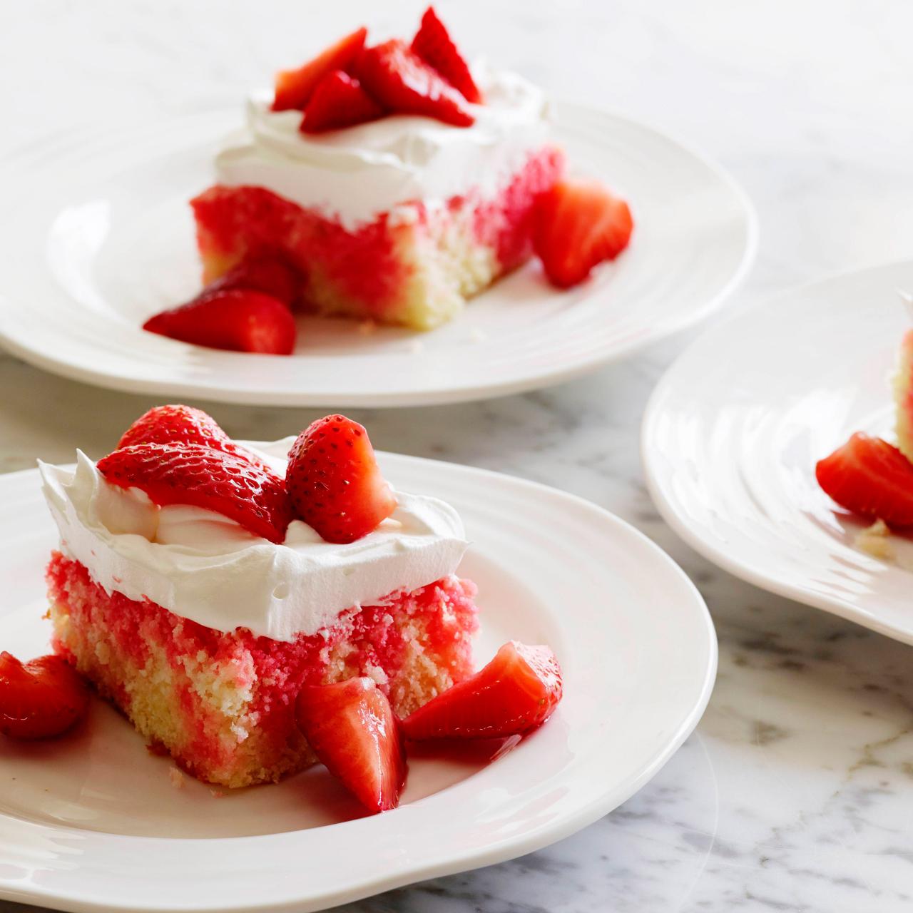Lemon Strawberry Cake Recipe - SugarSpicesLife
