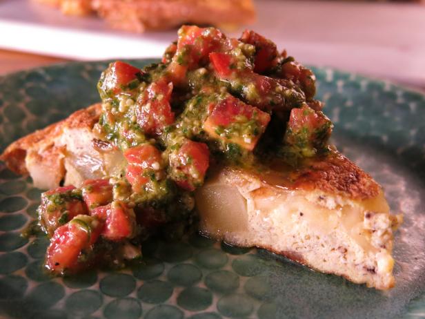 Frittata with Pan-Roasted Potatoes, Smoked Mozzarella and Tomato-Basil Pesto image