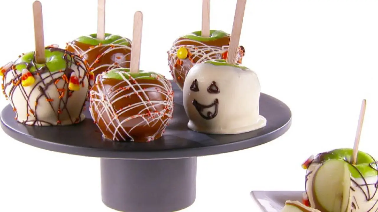 White Chocolate Caramel Apples