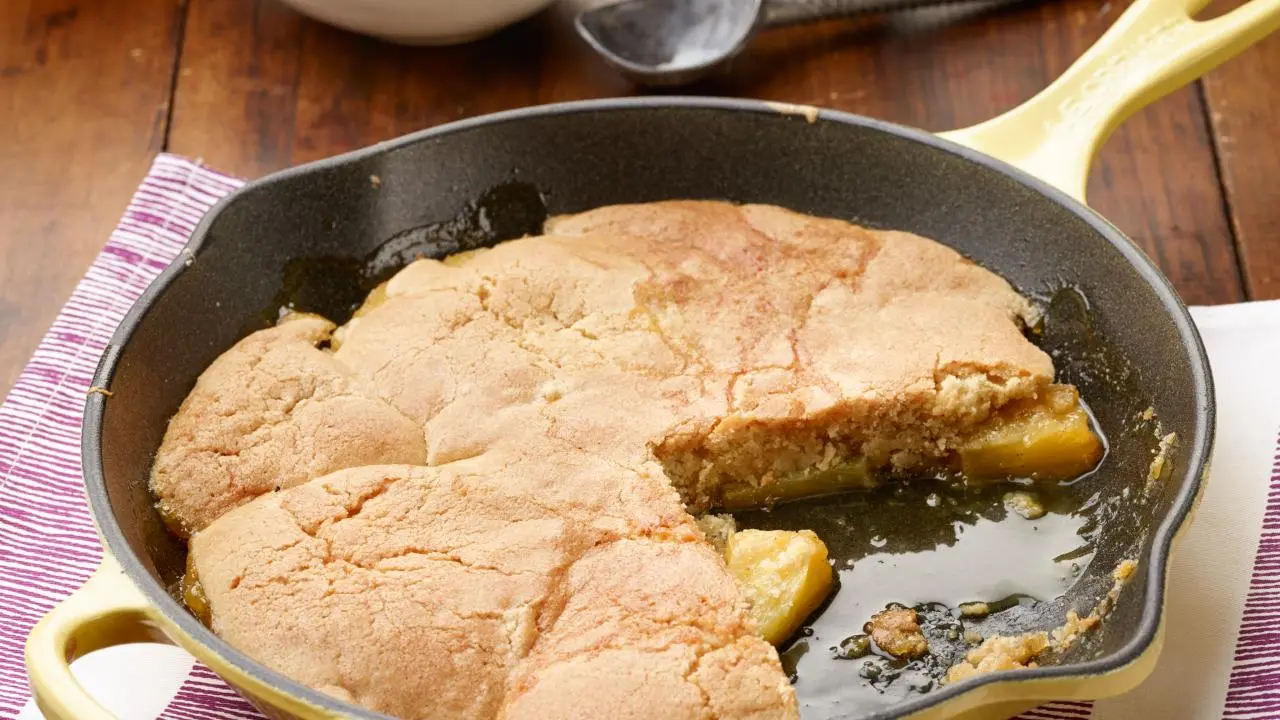Pineapple-Vanilla Skillet Cake