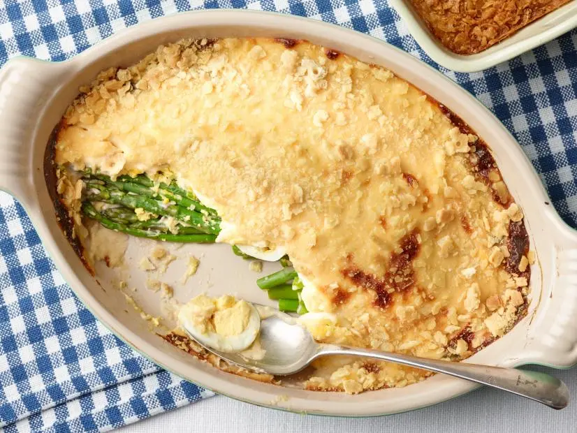 Chef Name: Trisha YearwoodFull Recipe Name: Asparagus CasseroleTalent Recipe: Trisha Yearwoodâ  s Asparagus Casserole, as seen on Trishaâ  s Southern KitchenFNK Recipe: Project: Foodnetwork.com, HOLIDAY/SUPER BOWL/COMFORT/HEALTHYShow Name: Trishaâ  s Southern KitchenFood Network / Cooking Channel: Food Network