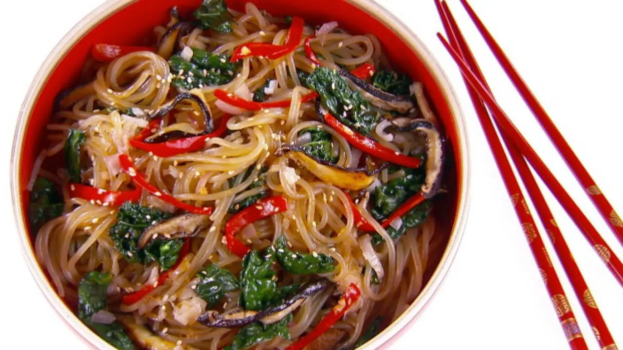 Vegetarian Korean Noodles (Japchae)