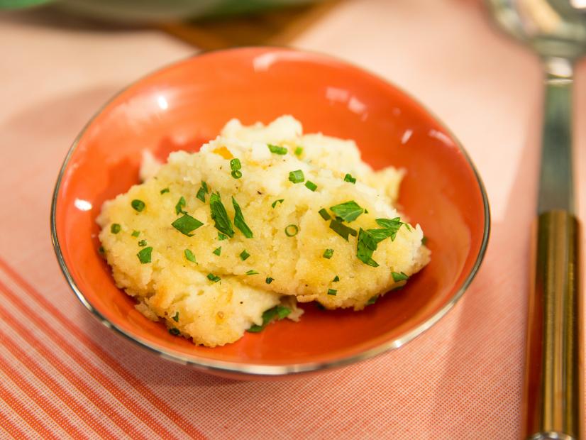 The Creamiest Butteriest Tastiest Mashed Potatoes Ever Recipe Jeff Mauro Food Network 