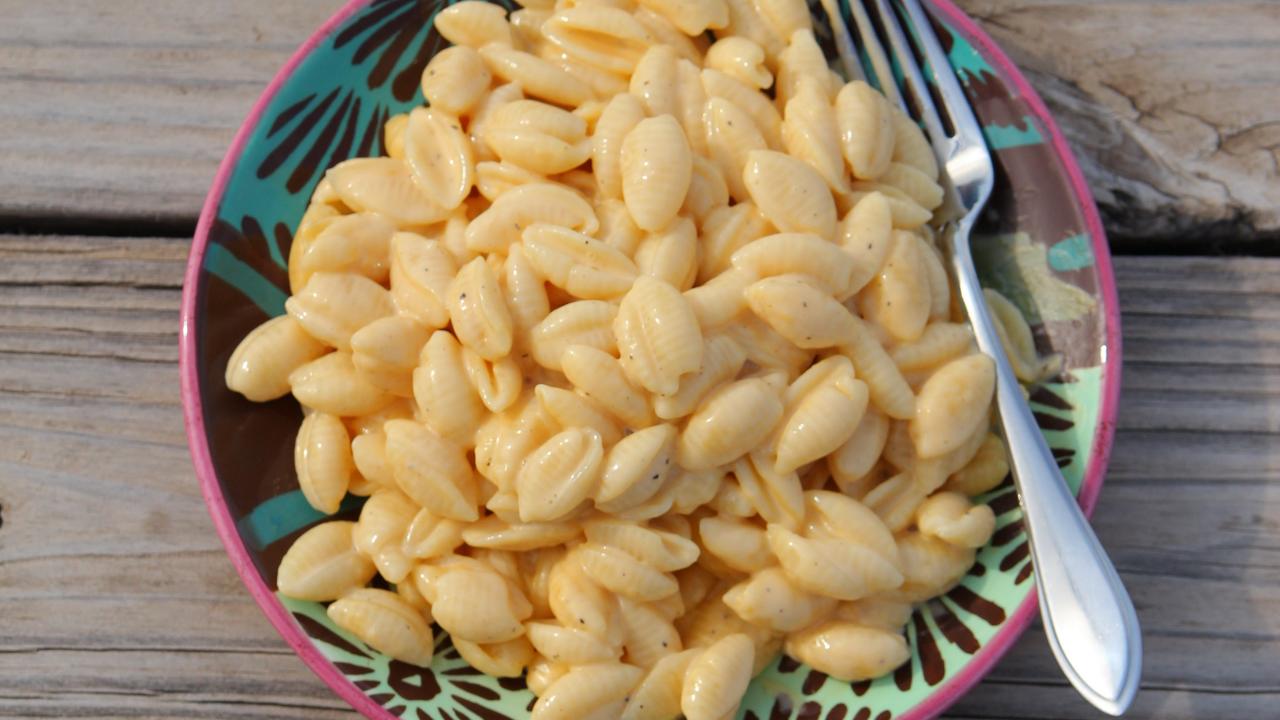Ree's Quick Shells and Cheese