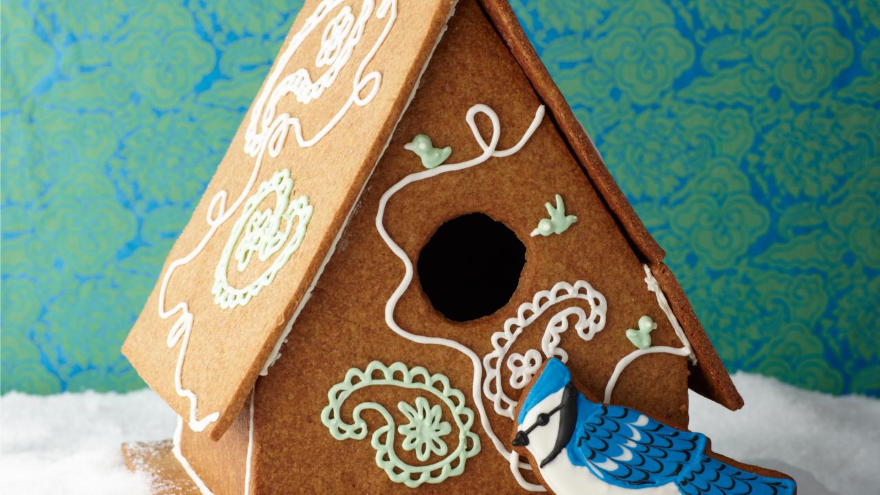 Build a Gingerbread Birdhouse