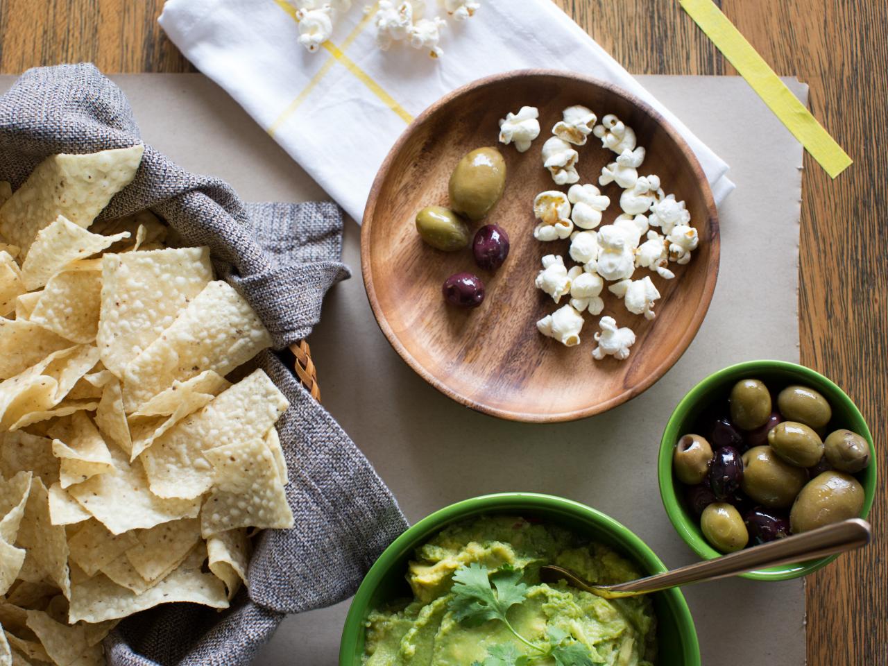 How to host a winning Super Bowl party — from food to décor