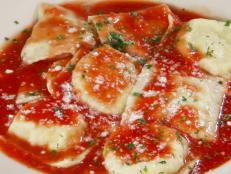 This family owned and operated diner is famous for its Snapper Soup. Guy recommends this "savory" gravylike soup, which has chewy chunks of snapper turtle, to those who want to try something different. Pasta lovers should come here for the "perfectly balanced" handmade ravioli and marinara sauce.