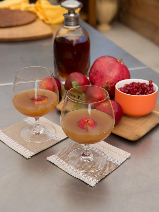 Spiced Bourbon-Apple Cider image