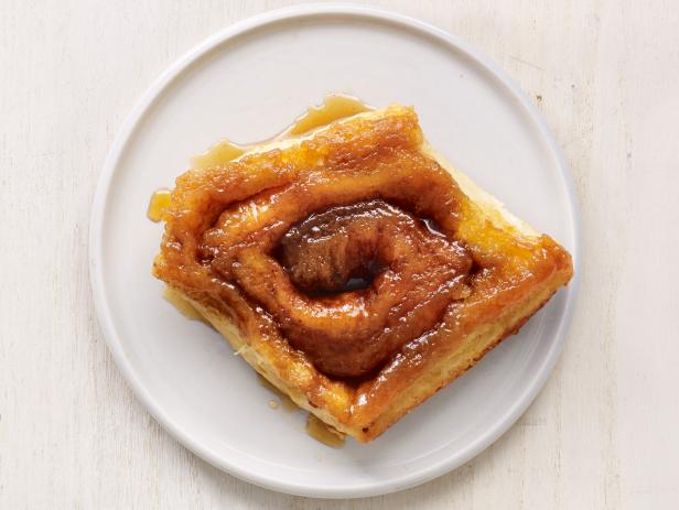 Caramel Cinnamon Rolls image