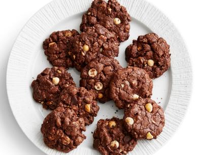 Hazelnut Cookies with Coffee and Chocolate