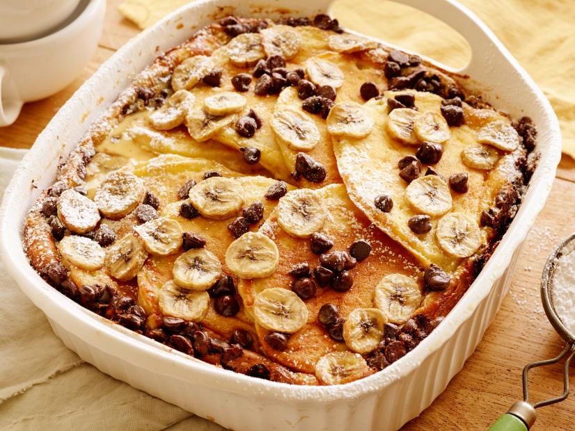 Check out This Pancake Casserole Recipe Is Your New Favorite Breakfast at https://homemaderecipes.com/how-to-make-pancake-casserole/