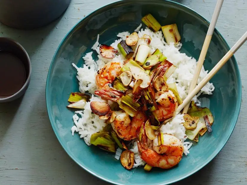 QUICK, SPICY LEEK AND SHRIMP STIRFRYFood Network KitchenLeeks, Vegetable Oil, Crushed Red Pepper Flakes, Shrimp, Garlic