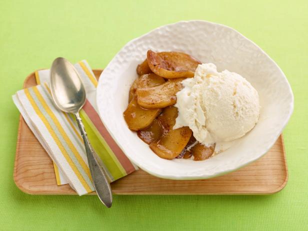 Warm Apples and Ice Cream_image