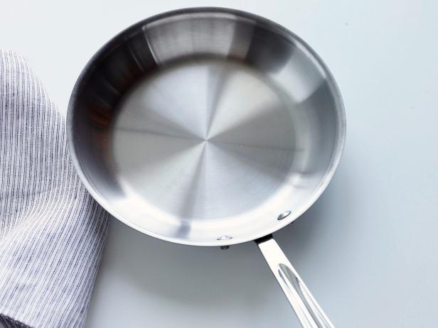 The Difference Between a Sauté Pan and a Saucepan, Shopping : Food Network