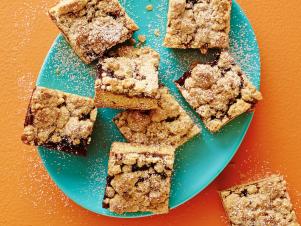 FNK_Cake-Mix-Apple-Cinnamon-Crumble-Bars_s4x3