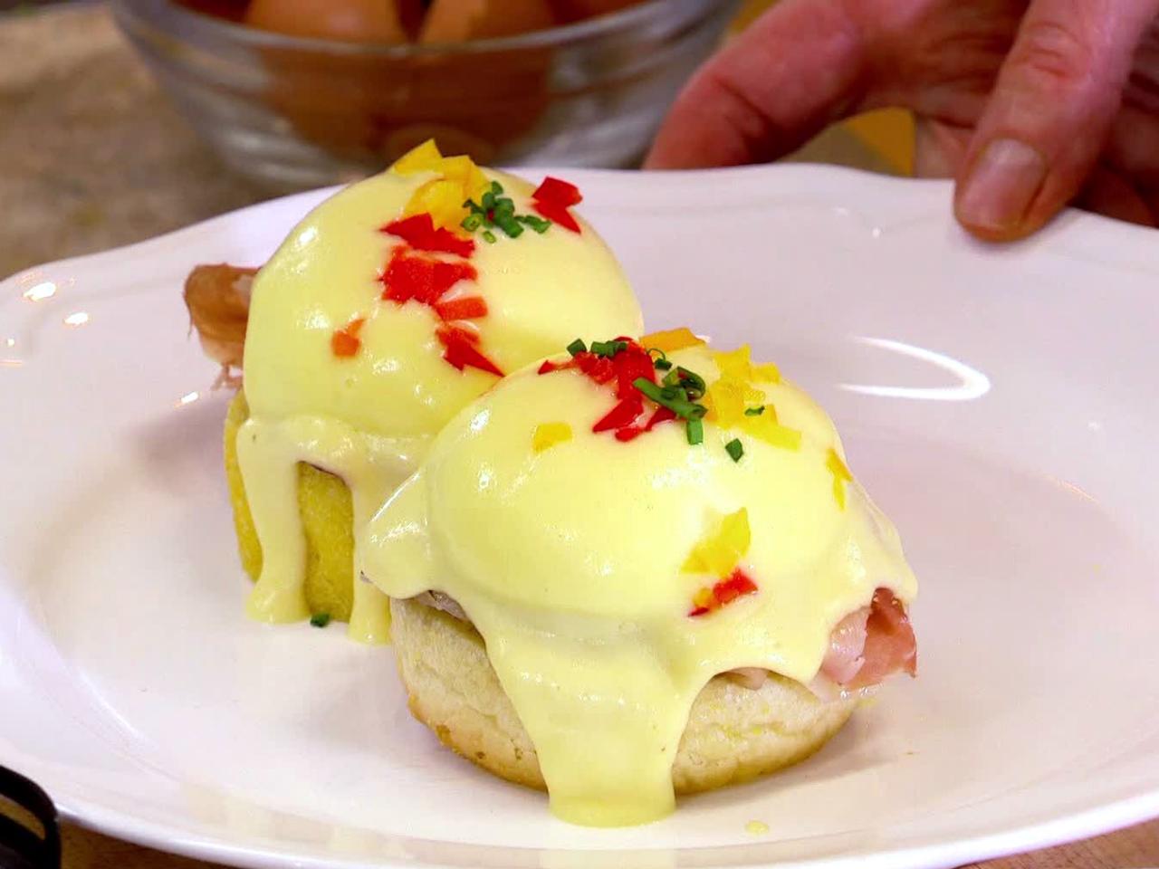 Eggs Benedict  RecipeTin Eats