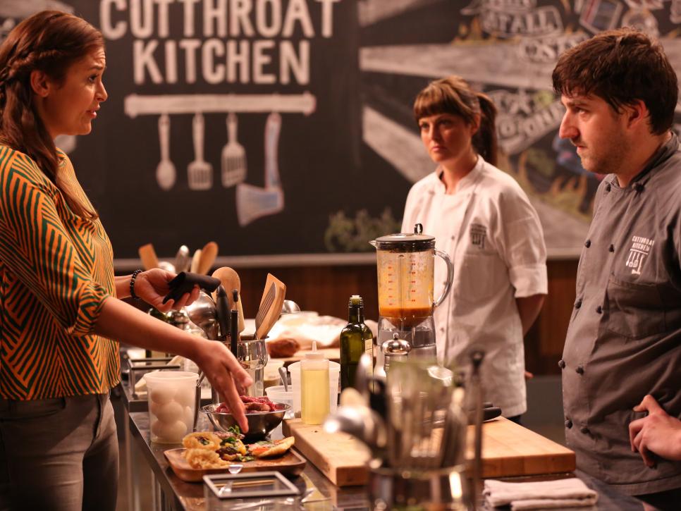 Look Back At Cutthroat Kitchen Chefs First Battles Cutthroat Kitchen