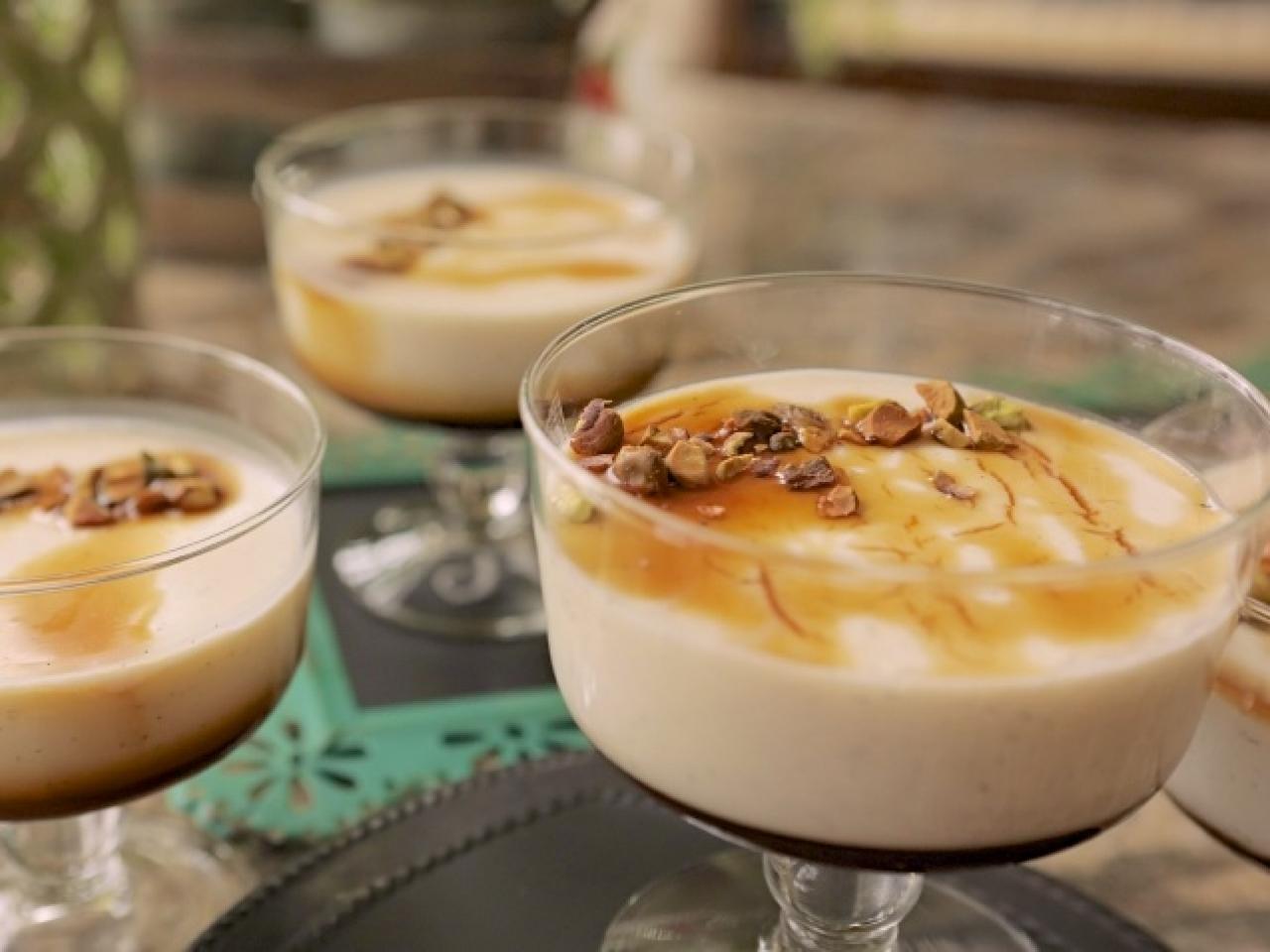 https://food.fnr.sndimg.com/content/dam/images/food/fullset/2014/3/23/0/ZD0202H_Silky-Buttermilk-Panna-Cotta_s4x3.jpg.rend.hgtvcom.1280.960.suffix/1395623972542.jpeg