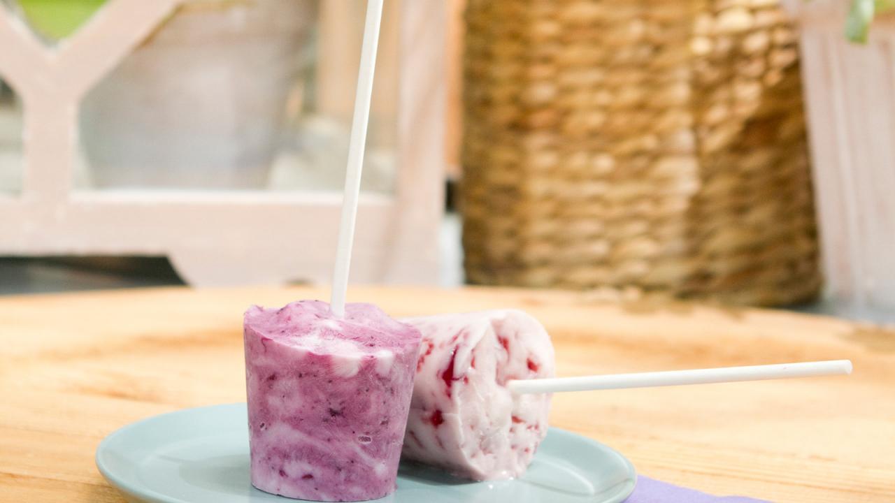 Frozen Blueberry-Yogurt Pops