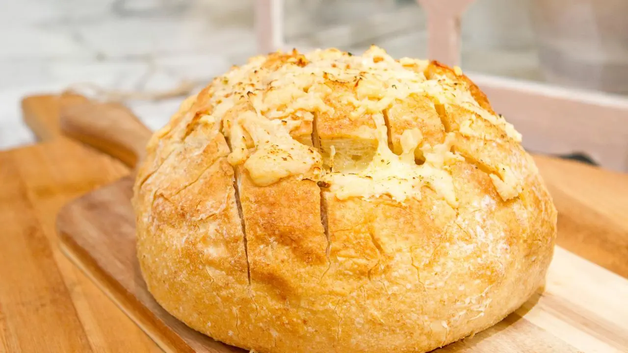 Tear-Away Cheesy Bread