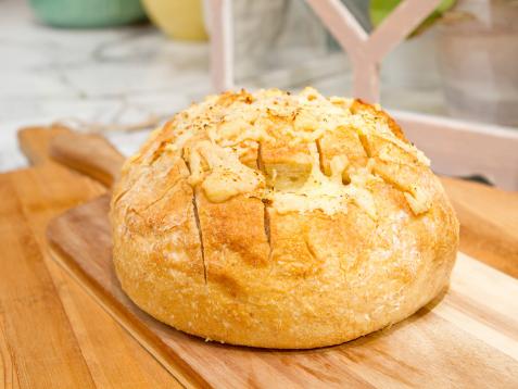 Tear-Away Cheesy Bread