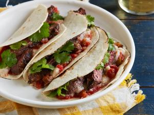 CQ-CKBK_Salsa-Marinated-Skirt-Steak-Soft-Tacos_s4x3