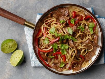 Ree Drummond's Thai Beef with Peppers for, LESSONS FROM GRANDMA/MICROWAVE VEGGIES/CHICKEN SOUP, as seen on Food Network's The Pioneer Woman. Episode: 16 Minute Meals Around the World