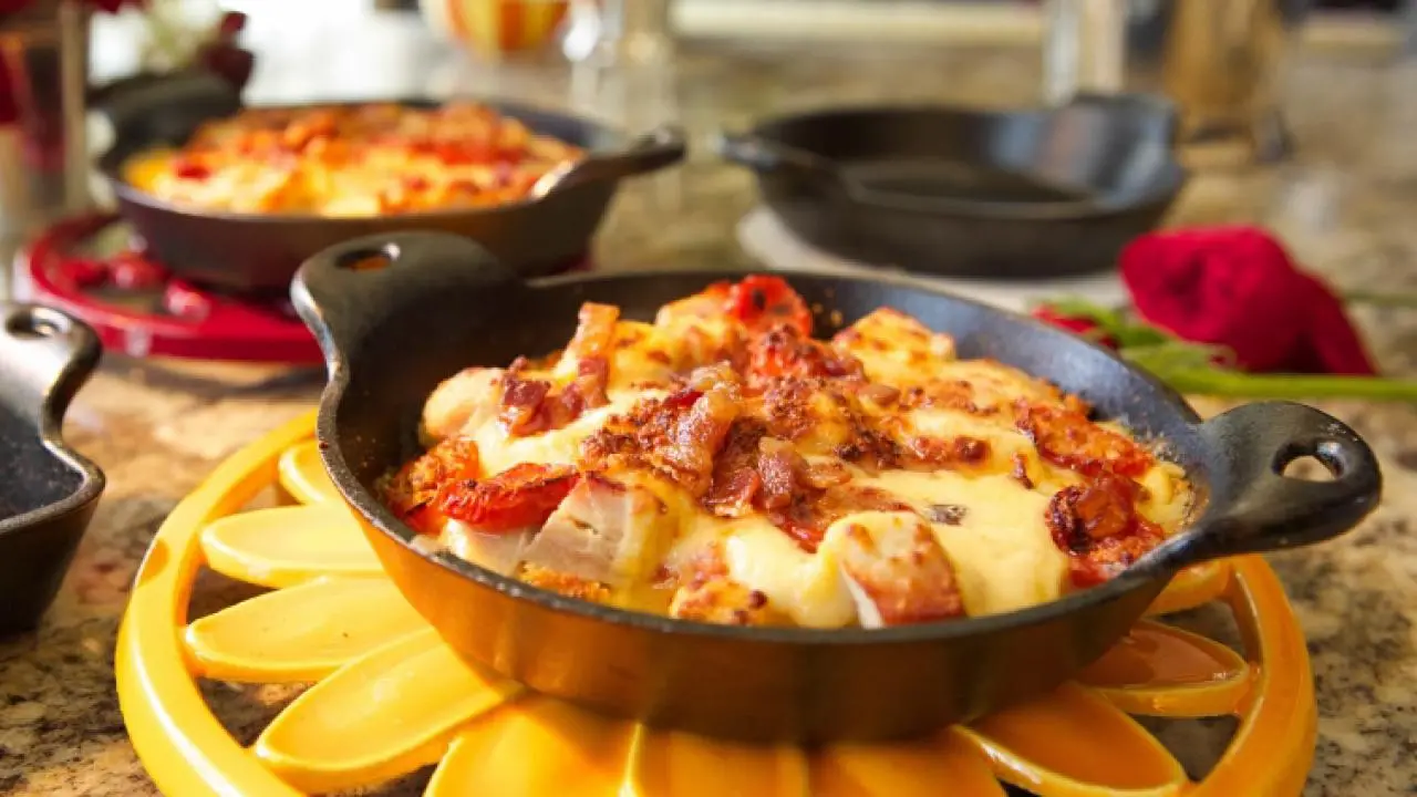 Hot Browns with Pimento Cheese Mornay Recipe | Damaris Phillips