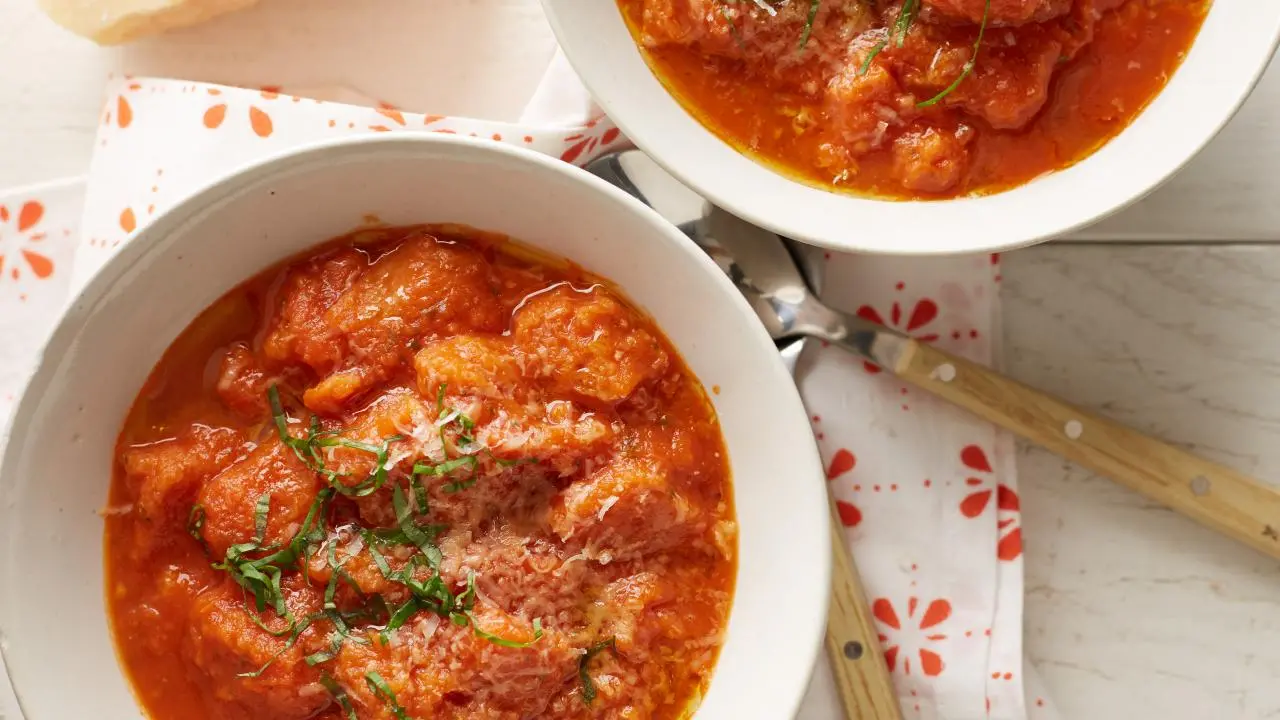 Tuscan Tomato Soup