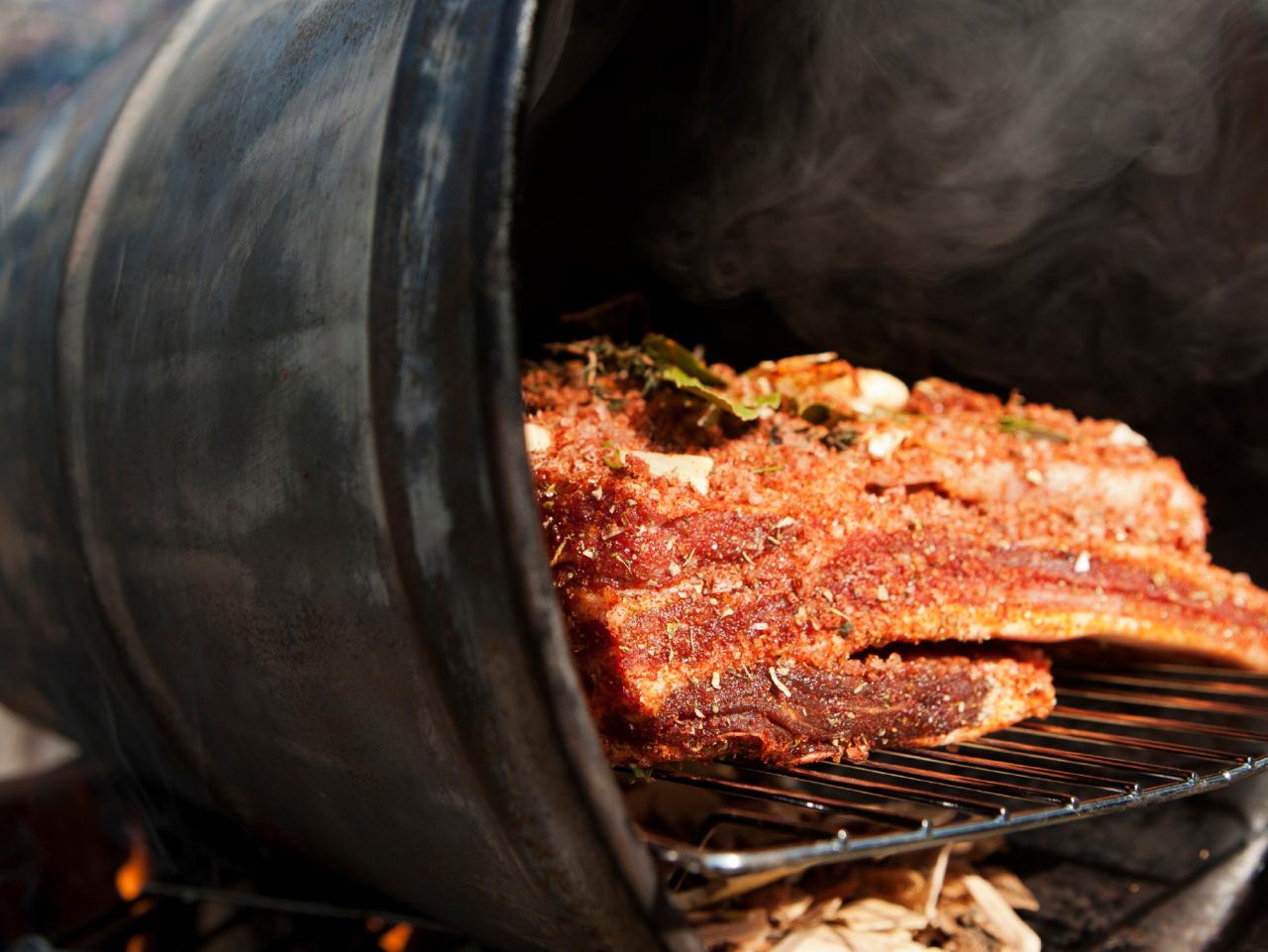 How to match wood to meat for best smoky flavors