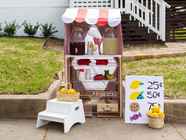 How to Set Up a Summer Lemonade Stand