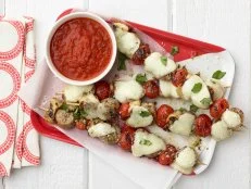 Chef Name: Food Network KitchenFull Recipe Name: Kids Can Make: Pizza SkewersTalent Recipe: FNK Recipe: Project: Foodnetwork.com, SUMMER/APPETIZERS/PASTAShow Name: Food Network / Cooking Channel: Food Network